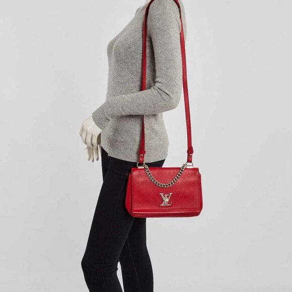 Louis Vuitton Rubis Pebbled Leather Lockme II BB - Picture 5 of 11